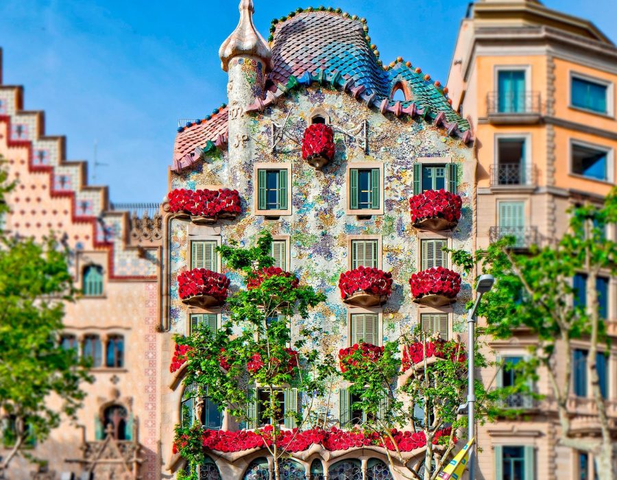 sant jordi in barcelona.jpg.pagespeed.ic_.fu4kMb7Cjf-1920x1120